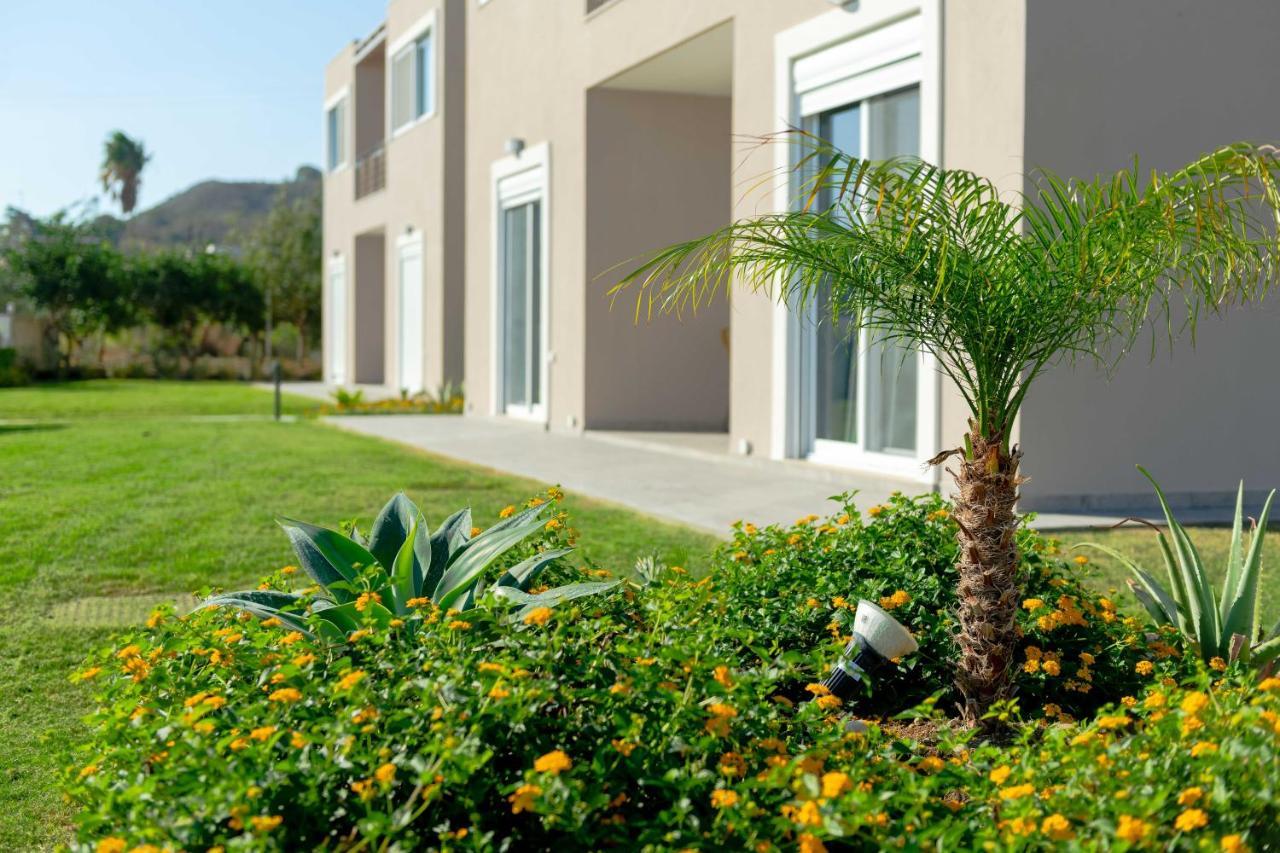 L & C Boutique Apartments Kremasti  Exterior photo